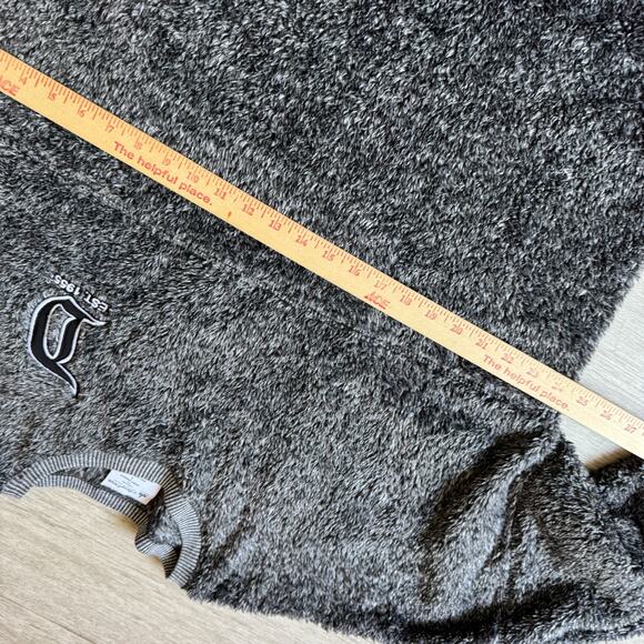 Disney Disneyland Spirit Jersey Fuzzy Sweater Adult L Gray Pullover Fleece - Picture 5 of 8